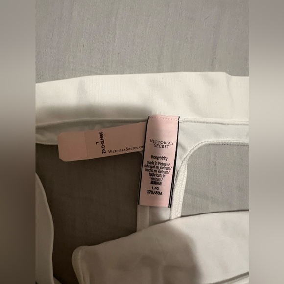 Victoria’s Secret White Seamless Thong Panty - Picture 2 of 4